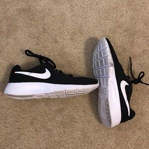 Nike boys sneakers